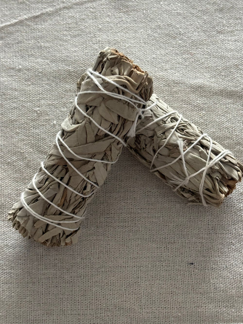 Atado de salvia - limpieza sagrada y renacimiento de energético